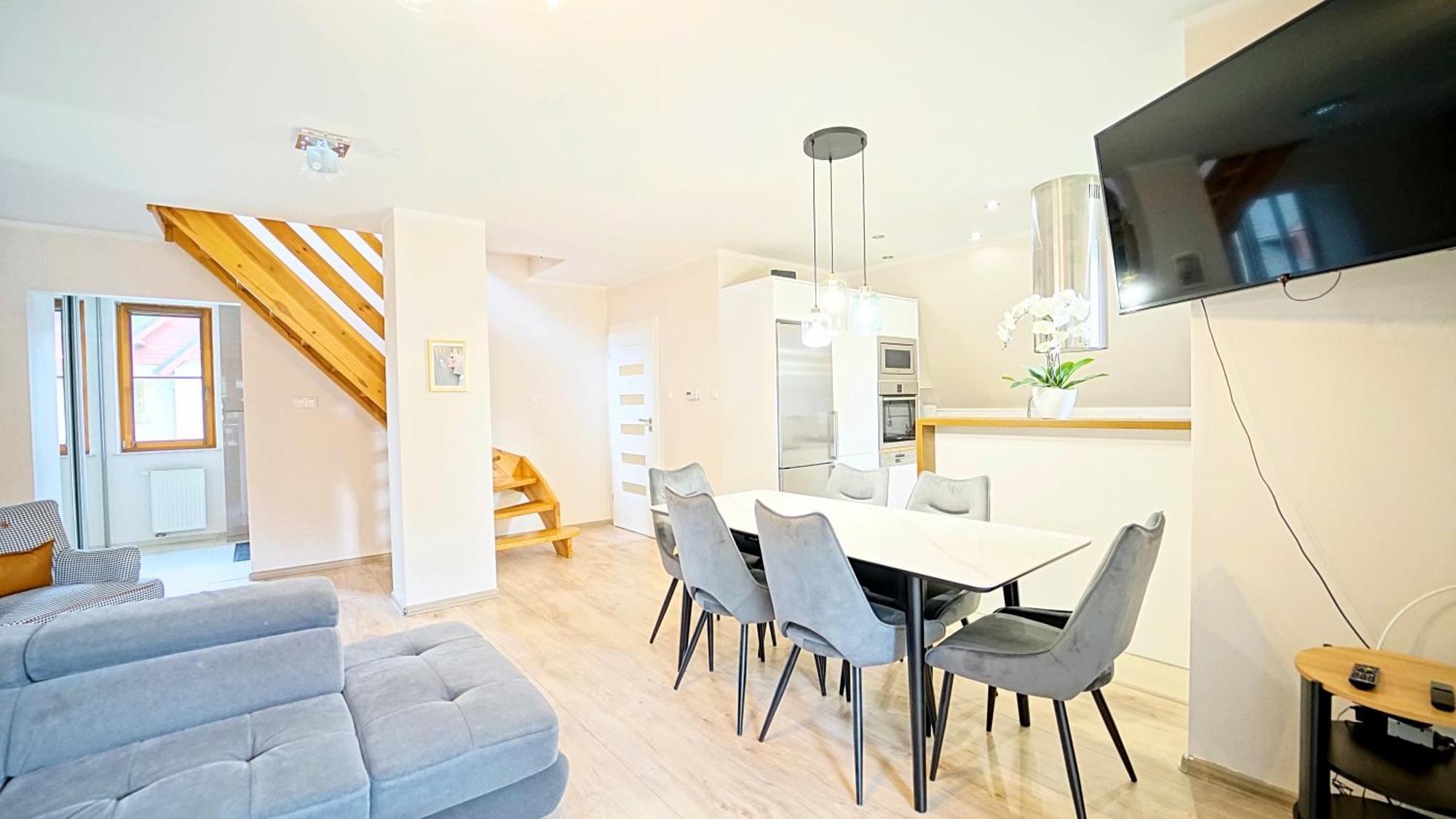 Apartment Everysky - Komuny Paryskiej *